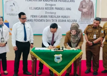 Pemkab Pandeglang lanjutkan MoU Dengan Kejari Pandeglang, Senin (15/7/2024). (ADIB FAHRIE/SATELITNEWS.COM)