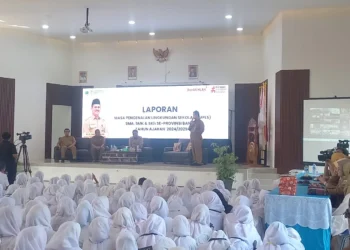 Suasana hari pertama pelaksanaan MPLS di SMKN 4 Kota Serang, Senin (15/7/2024). (LUTHFI/SATELITNEWS.COM)