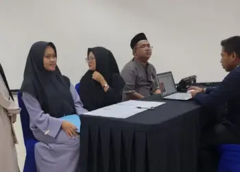 Hari ini, Selasa (23/7/2024) memasuki masa pendaftaran peserta MTQ ke-XXI tingkat Provinsi Banten. pendaftaran dilakukan di Masjid Raya Al Bantani secara online melalui aplikasi e-MTQ. (LUTHFI/SATELITNEWS.COM)