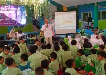 Ketua Komnas PA Provinsi Banten Hendry Gunawan mengatakan, di momen hari Anak Nasional 2024 ini, dirinya mengajak kepada seluruh orang tua di Provinsi Banten untuk bersama-sama berkomitmen untuk memberikan yang terbaik bagi anak-anak. (ISTIMEWA)