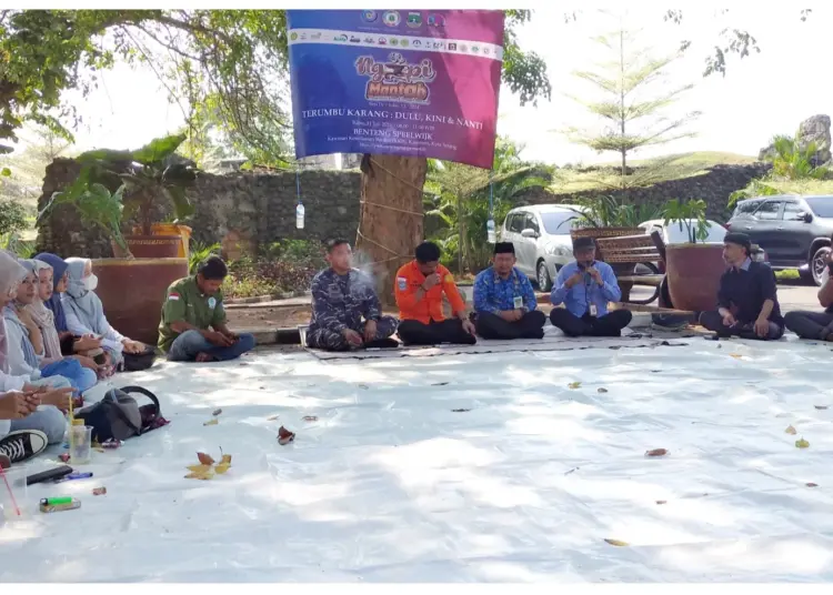 Suasana Ngopi Mantab, di Kota Serang, yang digagas F-PTK Banten, Rabu (31/7/2024). (MARDIANA/SATELITNEWS.COM)