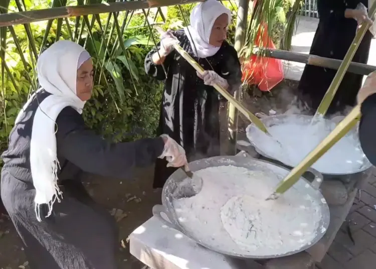 Festival Bubur As Syuro, di Desa Bandung, Kecamatan Banjar, Kabupaten Pandeglang, Selasa (16/7/2024). (ISTIMEWA)