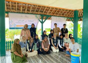 Mahasiswa KKN Universitas Setia Budhi Rangkasbitung, lestarikan Makam Keramat di Kecamatan Sajira, Kabupaten Lebak. (ISTIMEWA)