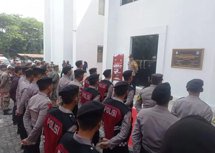 Hari Terakhir Pendaftaran Calon Kepala Daerah, Ratusan Personel Siaga di KPU Tangsel