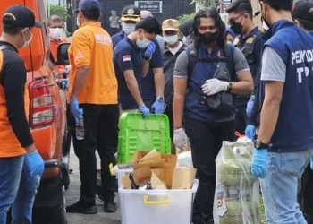 Teroris Targetkan Bom Dua Tempat Ibadah