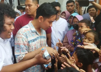 Blusukan di Tangerang Selatan, Gibran Minta Marshel Jangan Bercanda