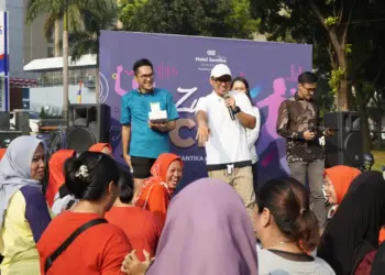 Sehat Bersama di Car Free Day Hotel Santika Premiere Bintaro