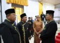 Pj Gubernur Banten Al Muktabar (tengah), usai menghadiri acara penutupan MTQ Nasional ke XXX, di Kalimantan Timur. (ISTIMEWA)