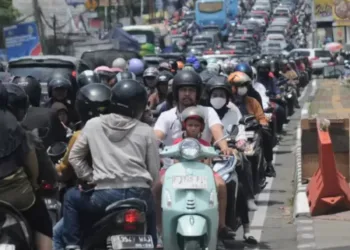 Macet di Jalur Wisata Puncak, Polisi Terapkan Sistem Satu Arah Menuju Jakarta