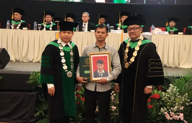 Wisuda Ke-49 UNIS Tangerang, Puluhan Sarjana Asal Lapas Ikut Dilantik  