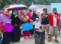 Warga Cikande, Kabupaten Serang, Demo PT Platinum. (ISTIMEWA)