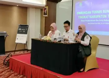 BUNDA LITERASI: Suasana dalam acara Bimtek bunda literasi Kabupaten Tangerang yang diselenggarakan di Hotel Hotel Grand Zuri, BSD City, Selasa (29/10). (ALFIAN)