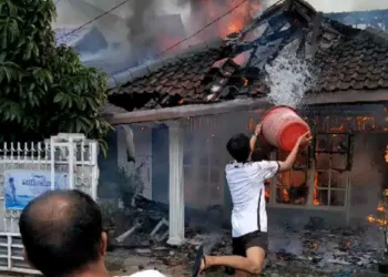 Satu Rumah di Komplek Batan Indah Serpong Ludes Terbakar