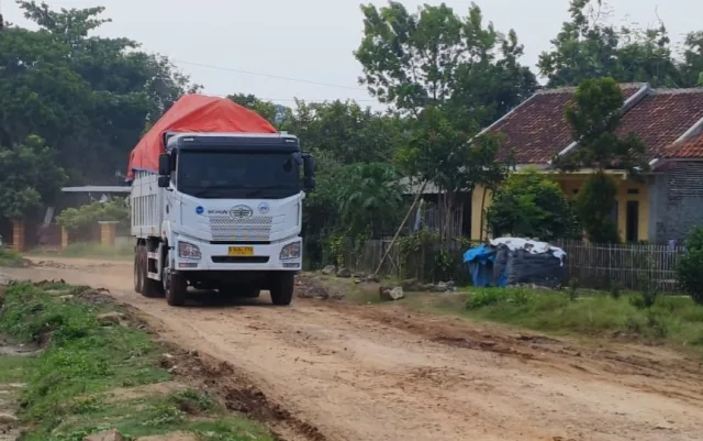 Pemerintah Diminta Tegas Tertibkan Galian Tanah di Lebak