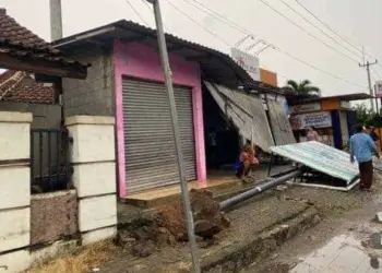 Puting Beliung Landa Lebak 3 Hari Berturut-turut, 340 Rumah Rusak