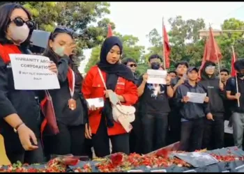 Korban Truk Tanah Berjatuhan di Kabupaten Tangerang, Mahasiswa Gelar Aksi Solidaritas 