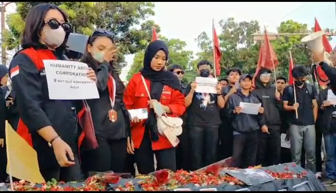 Korban Truk Tanah Berjatuhan di Kabupaten Tangerang, Mahasiswa Gelar Aksi Solidaritas 