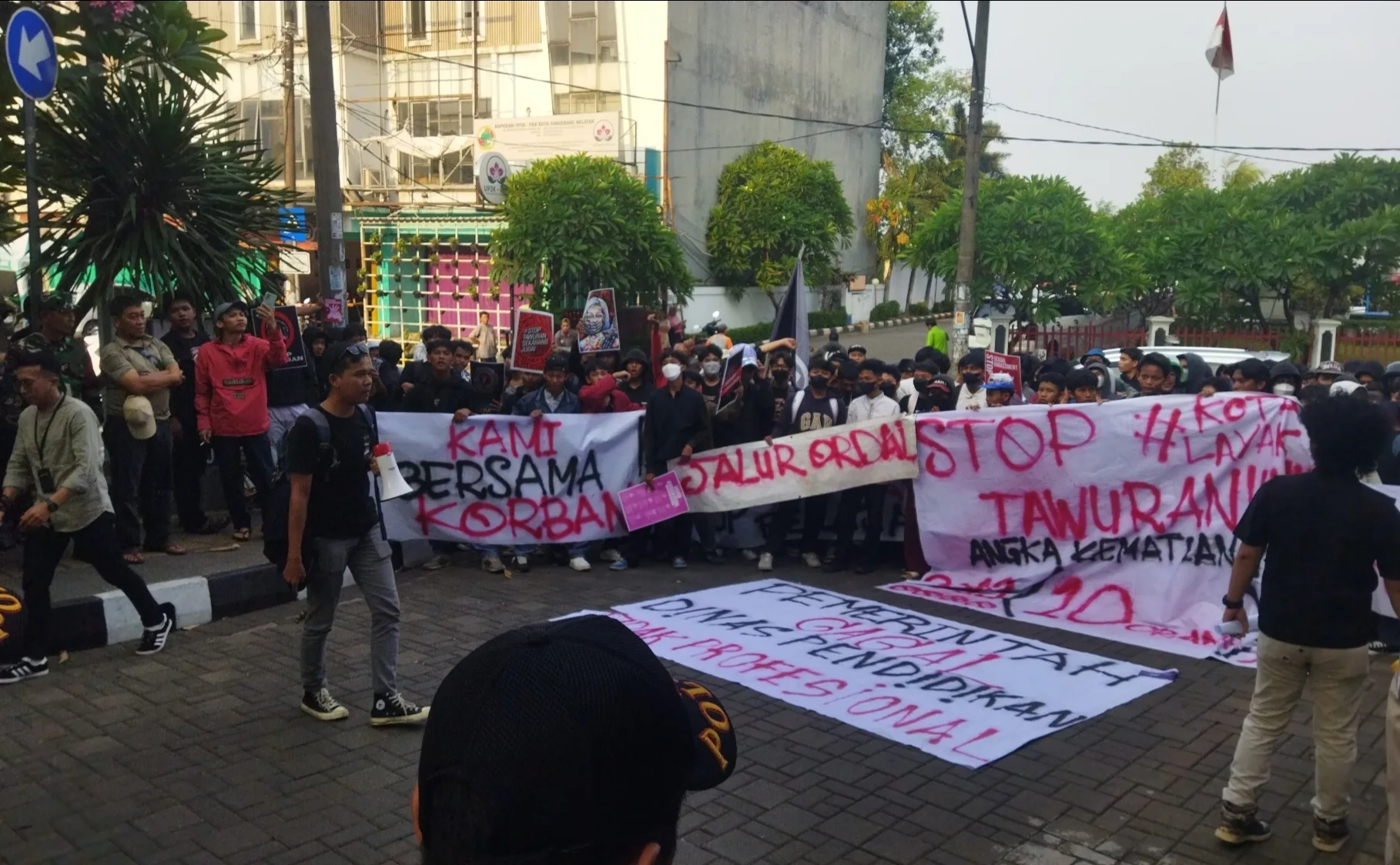 Pelajar Geruduk Kantor Wali Kota Tangsel, Buntut Marak Kasus Kekerasan Seksual