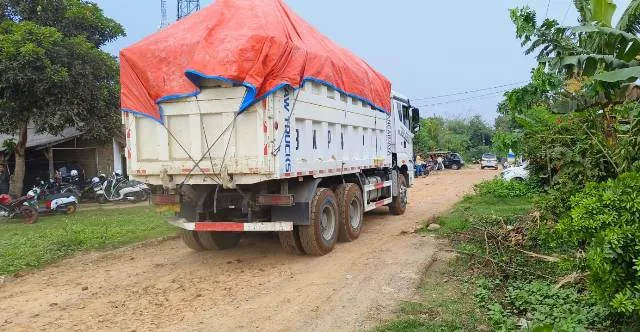 Warga Lebak Keluhkan Dampak Truk Pengangkut Galian Tanah