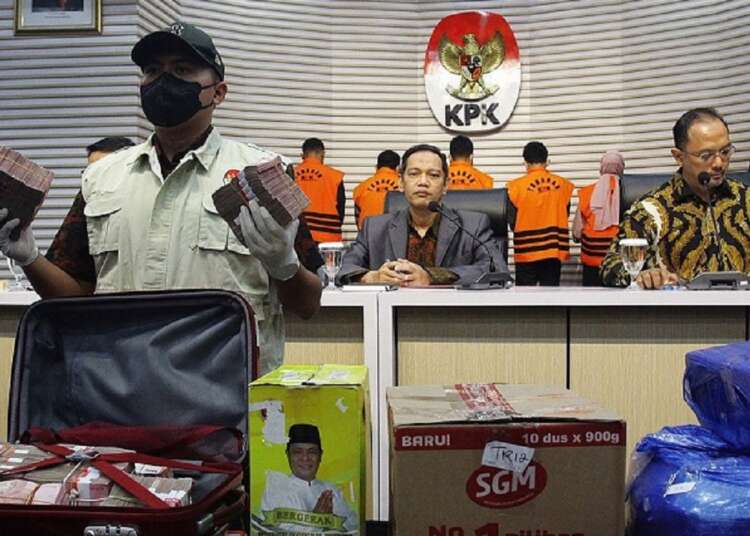 Gubernur Kalsel Tersangka Kasus Suap, KPK Sita Rp12 Miliar