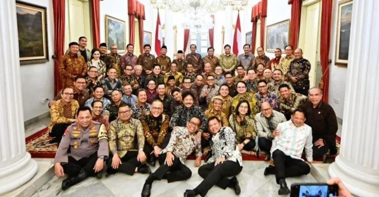 Suguhkan Kambing Guling Untuk Kabinet di Istana, Jokowi Pamitan