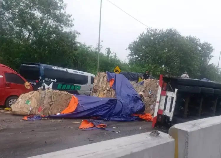 Kecelakaan Beruntun di Km 92 Tol Cipularang Diduga Akibat Rem Blong