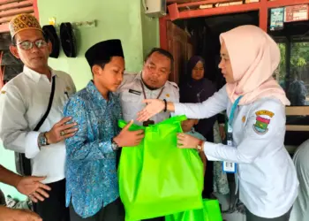 Dinas Pendidikan Kabupaten Tangerang Berikan Beasiswa Kepada Korban Truk Tambang