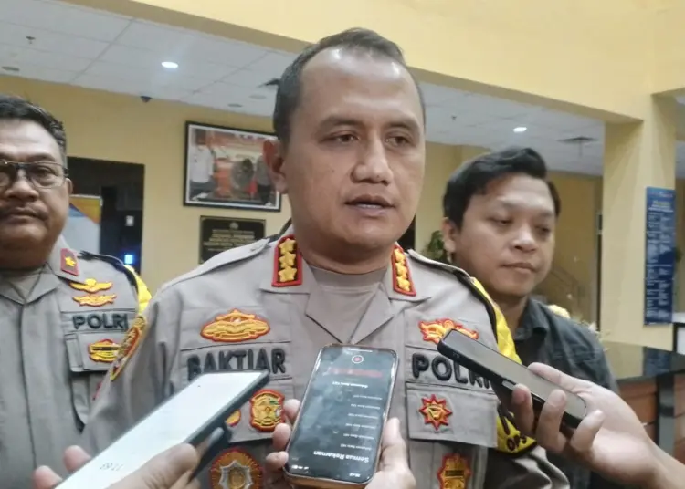 BERI KETERANGAN : Kapolresta Tangerang Kombes Pol Baktiar Joko Mujiono saat memberikan keterangan kepada awak media. (ISTIMEWA)