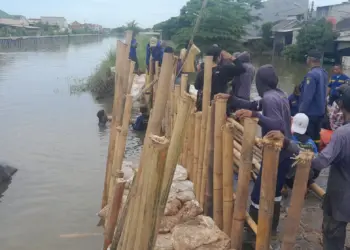 Warga Garden City Kota Tangerang Minta Tanggul Permanen