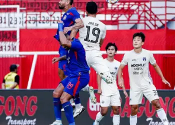 Persita Tumbang di Kandang Arema FC