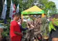 Warga di Lebak Antre Demi Dapatkan Bibit Buah Gratis