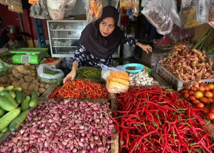 Dipicu Cuaca Ekstrem, Harga Bawang Merah-Rawit-Tomat di Lebak Naik Tinggi