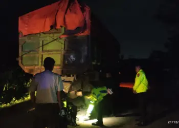 Tabrak Belakang Truk Tanah, Pemotor di Lebak Tewas