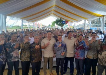 Menteri Koordinator Infrastruktur dan Pembangunan Kewilayahan RI, Agus Harimurti Yudhoyono (AHY), berkunjung ke salah satu perumahan di Kabupaten Serang, Kamis (12/12/2024). (ISTIMEWA)