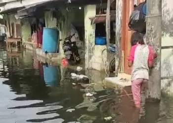 Korban Banjir Rob di Kabupaten Tangerang Mulai Terserang Penyakit