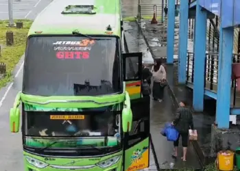 Jelang Nataru, Harga Tiket Bus di Tangerang Selatan Naik 30 Persen