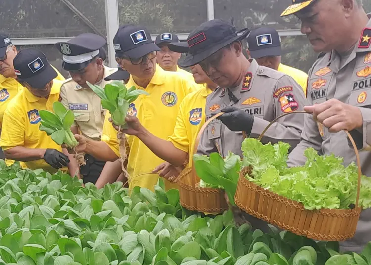 HUT ke-44 Satpam, Polresta Bandara Soetta Gelar Lumbung Pangan di Buaran Indah