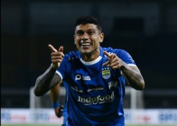 Persib Bandung Tempel Persebaya Surabaya