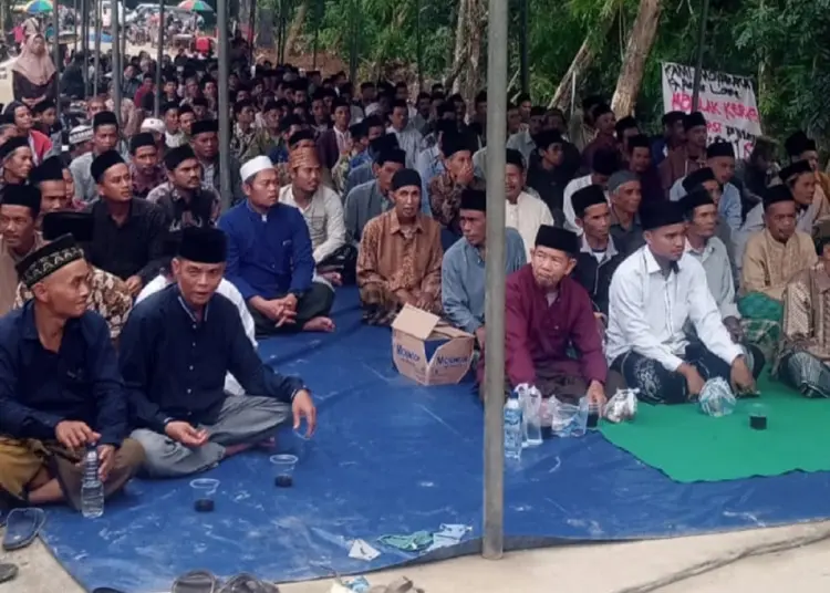 Penolakan TPST Regional Masif, Warga di Lebak Gelar Istigasah Akbar