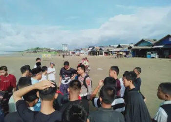 Santri Asal Kabupaten Tangerang Hilang Terseret Pantai Bagedur Lebak