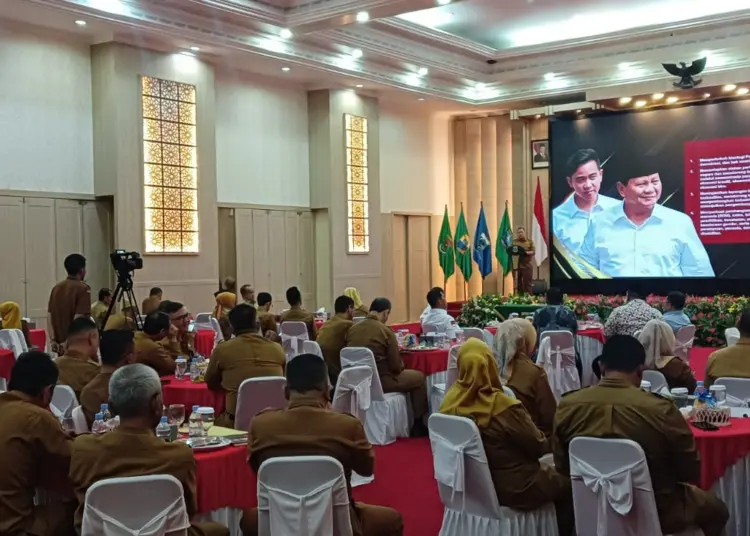 Acara Penyerahan DPA SKPD dan Penandatanganan Perjanjian Kinerja Kepala Perangkat Daerah Provinsi Banten Tahun 2025 di Pendopo Gubernur Banten, KP3B Curug, Kota Serang, Senin (13/1/2025). (ISTIMEWA)