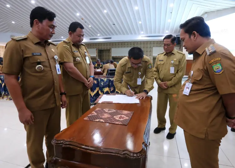 Serahkan Bentor ke Kecamatan, Pengelolaan Sampah Berbasis Komunitas di Kota Tangerang Dimulai