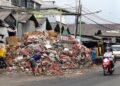 Imbas Truk Pengangkut Rusak, Sampah "Menggunung" di Ciputat